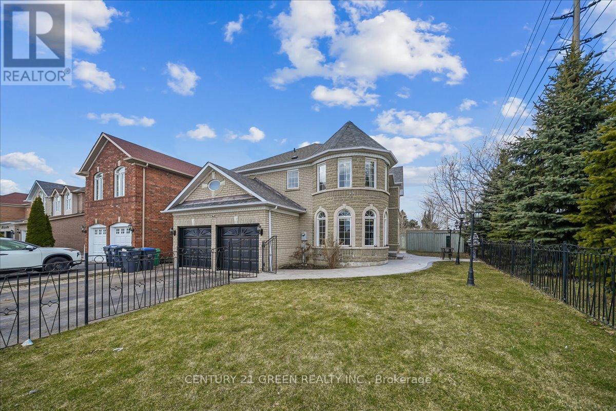 1031 Blueheron Boulevard, Mississauga, ON - Outdoor