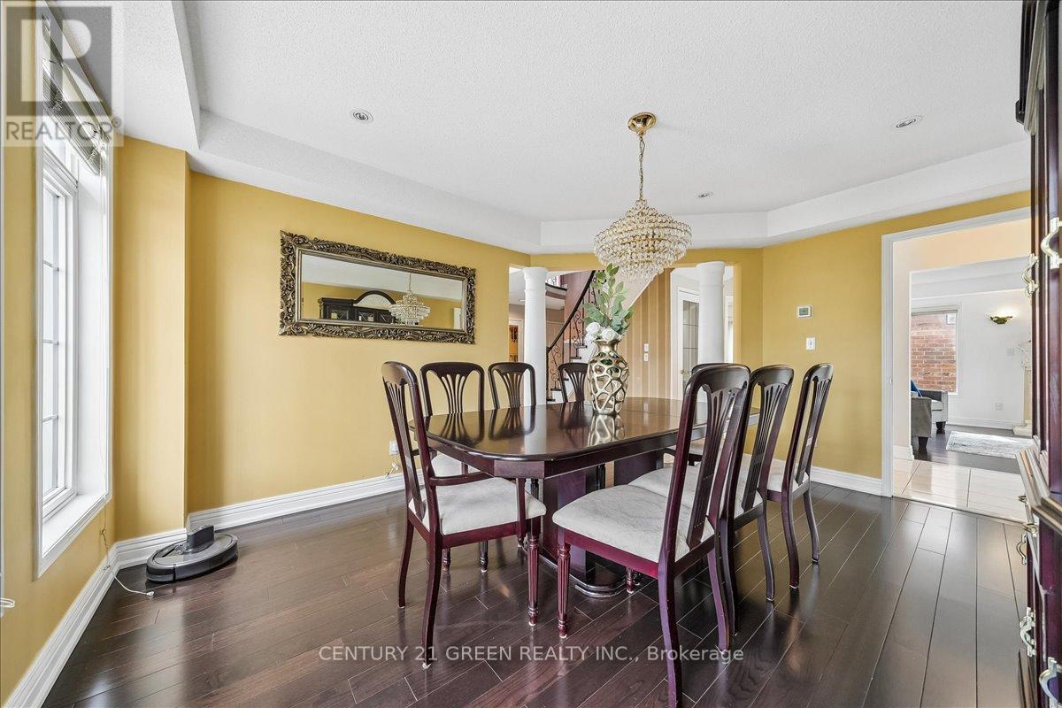 1031 Blueheron Boulevard, Mississauga, ON - Indoor Photo Showing Dining Room