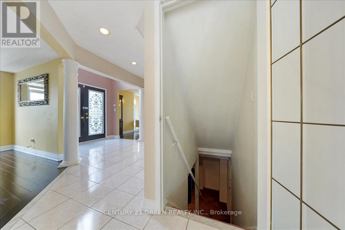 1031 Blueheron Boulevard, Mississauga, ON - Indoor Photo Showing Other Room