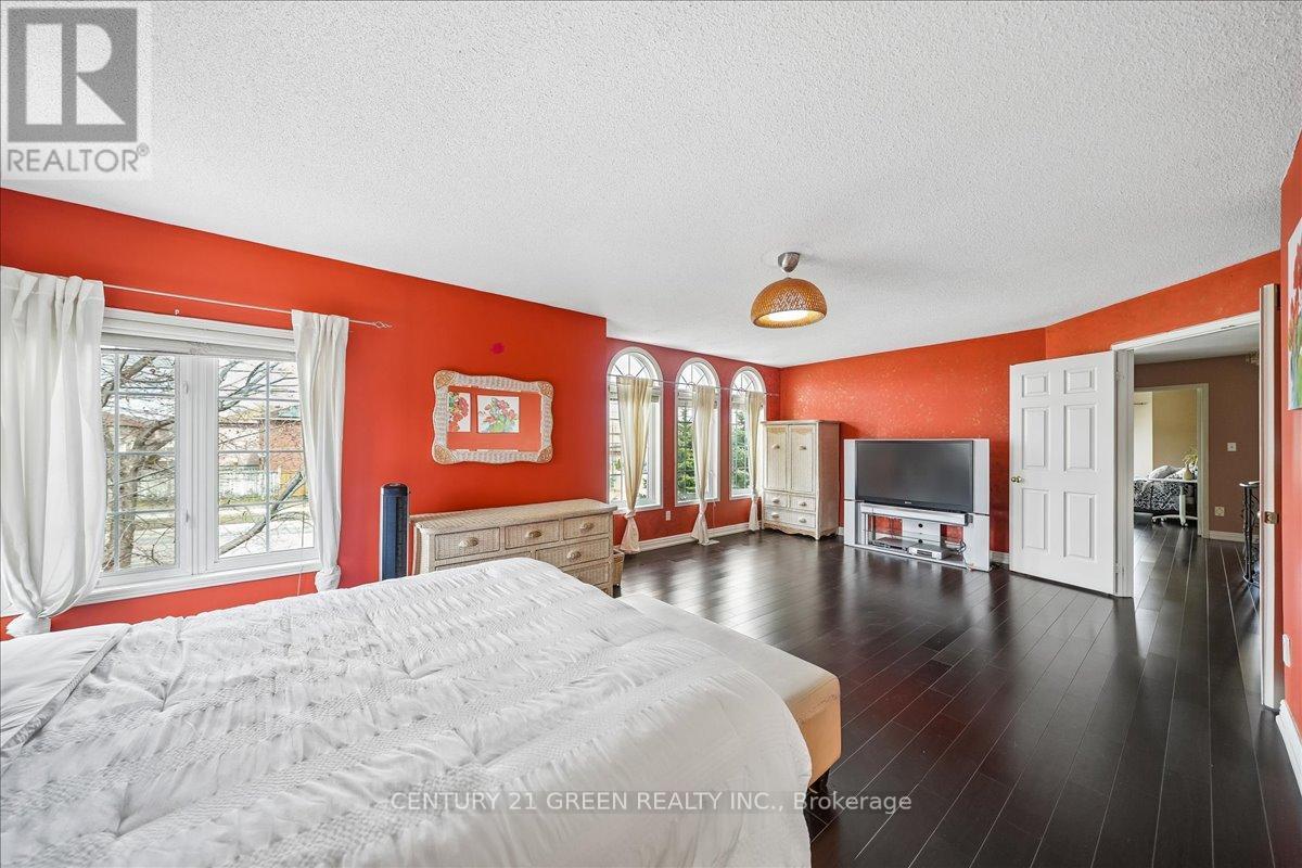 1031 Blueheron Boulevard, Mississauga, ON - Indoor Photo Showing Bedroom