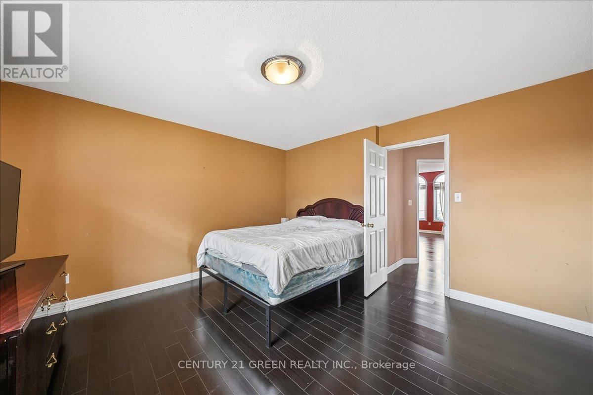 1031 Blueheron Boulevard, Mississauga, ON - Indoor Photo Showing Bedroom