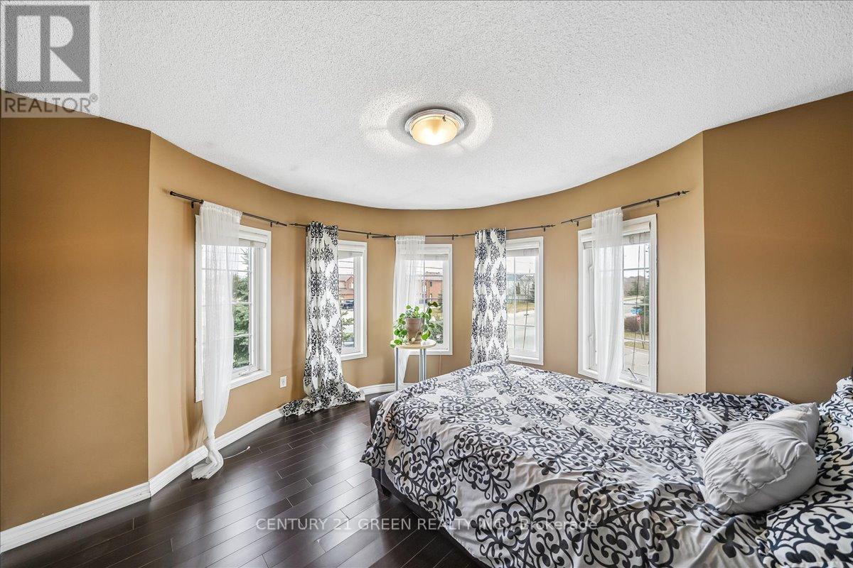 1031 Blueheron Boulevard, Mississauga, ON - Indoor Photo Showing Bedroom