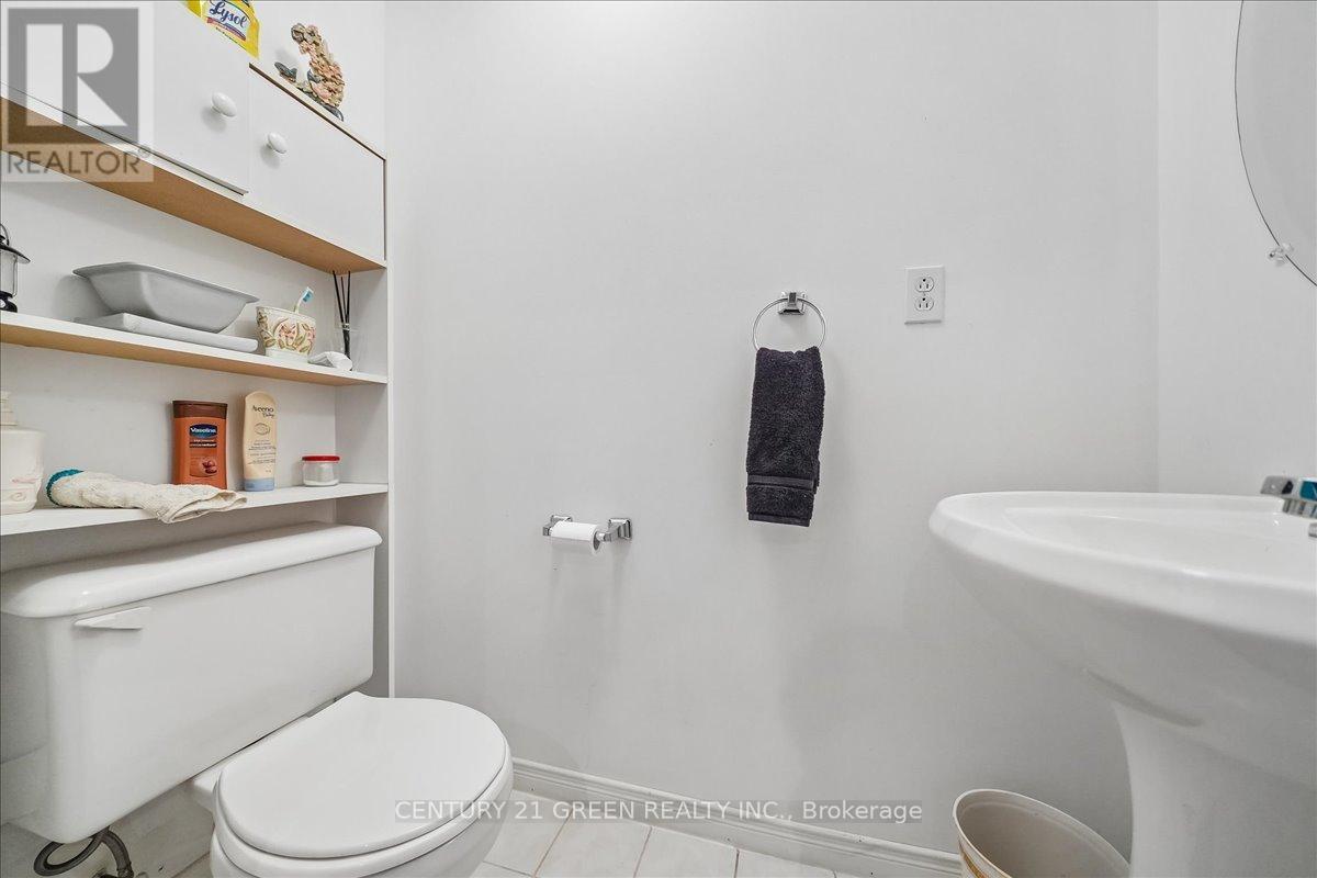 1031 Blueheron Boulevard, Mississauga, ON - Indoor Photo Showing Bathroom
