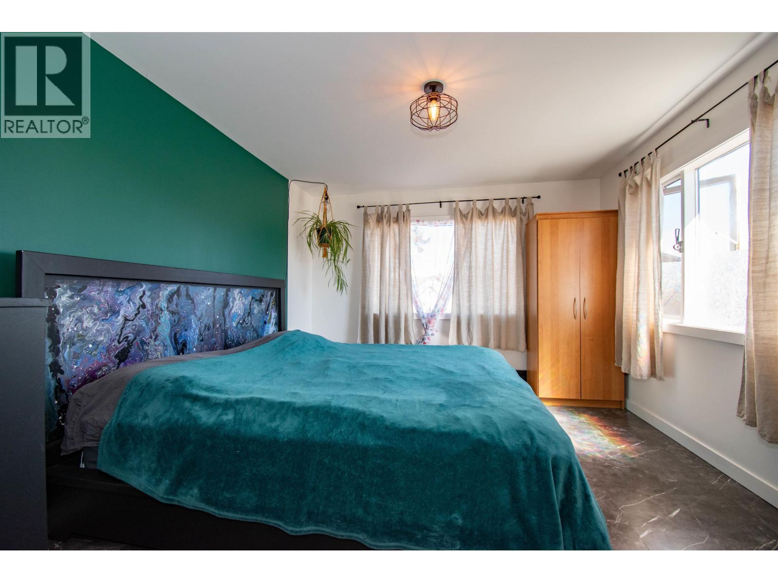 3883 3Rd Avenue, Smithers, BC - Indoor Photo Showing Bedroom