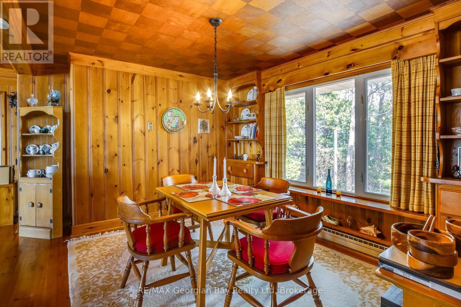 750 Tiny Beaches Road S, Tiny, ON - Indoor Photo Showing Dining Room