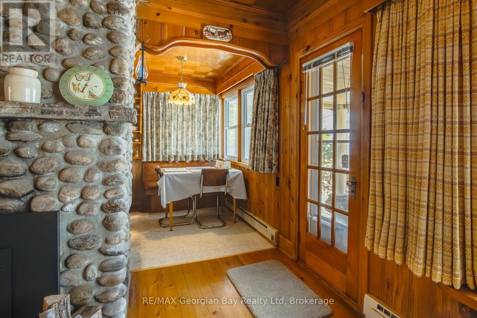 750 Tiny Beaches Road S, Tiny, ON - Indoor Photo Showing Other Room