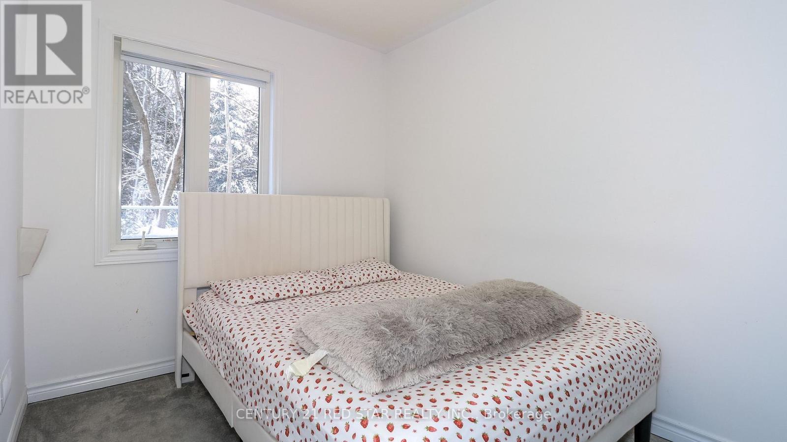 32 Milson Crescent, Essa, ON - Indoor Photo Showing Bedroom