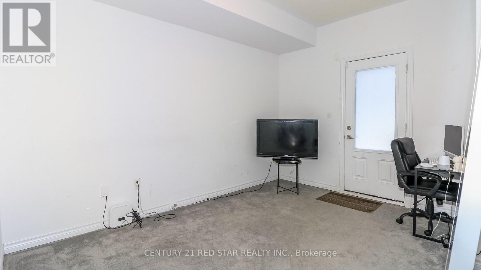 32 Milson Crescent, Essa, ON - Indoor Photo Showing Office