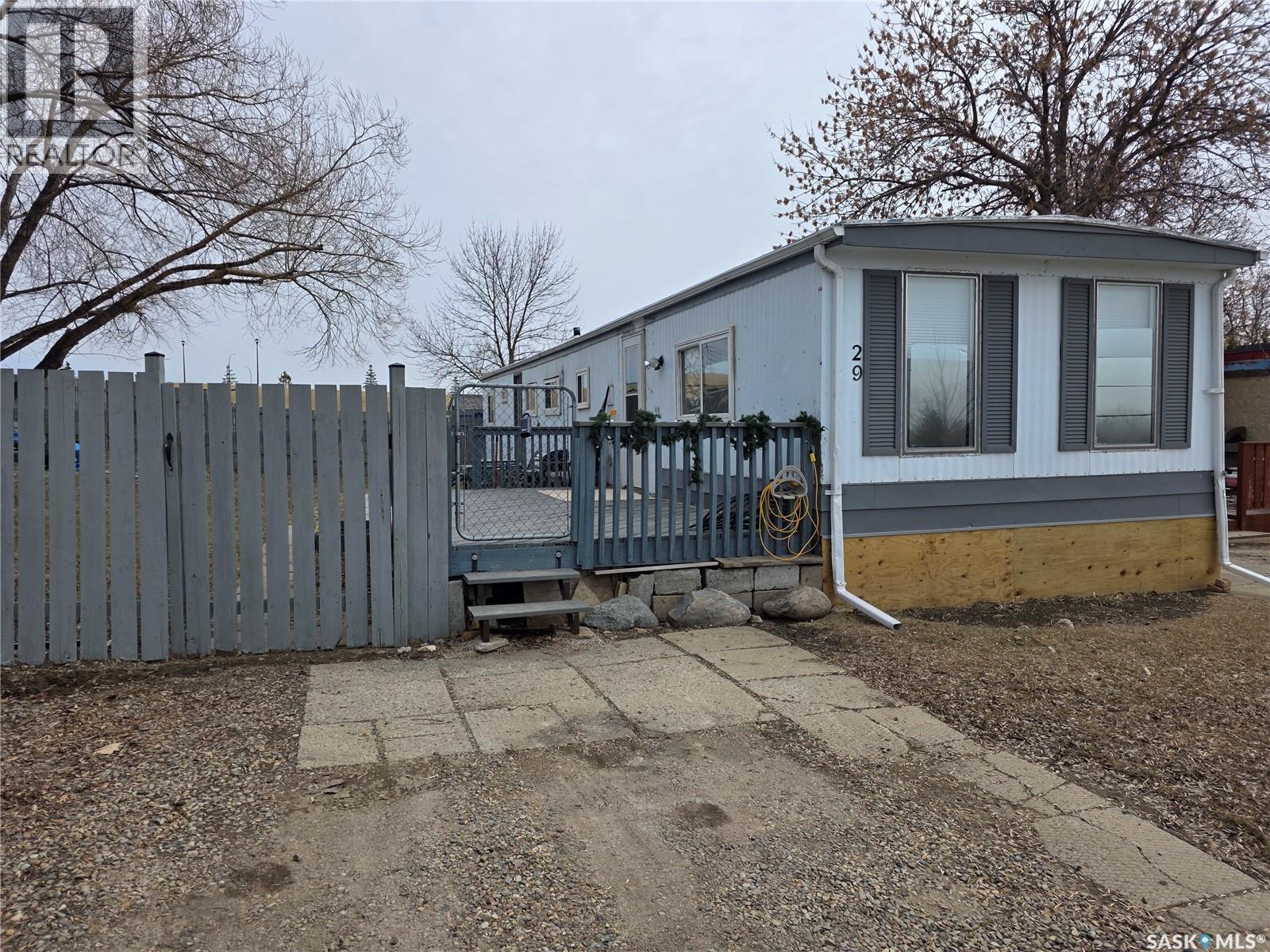 29 701 11Th Avenue Nw, Swift Current, SK