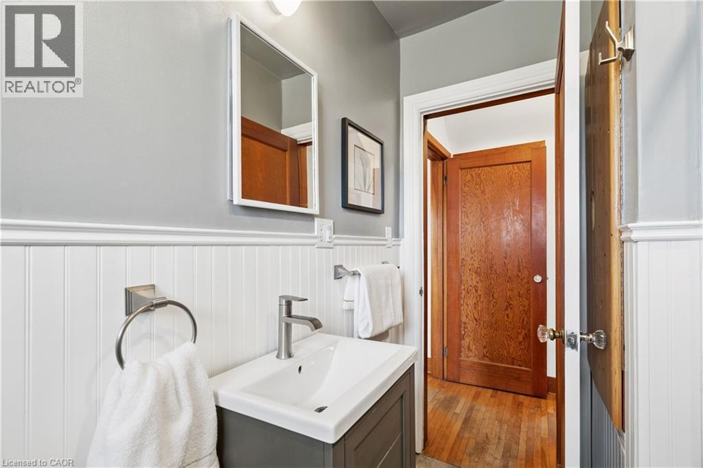 5099 First Line, Acton, ON - Indoor Photo Showing Bathroom