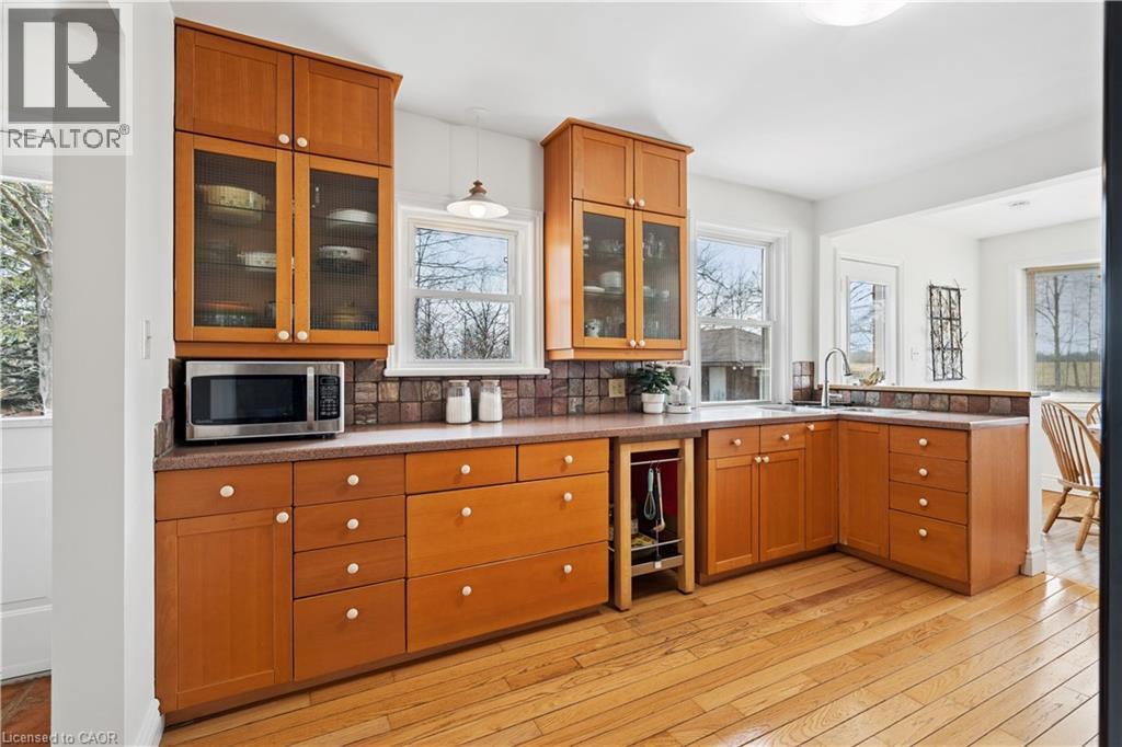 5099 First Line, Acton, ON - Indoor Photo Showing Kitchen