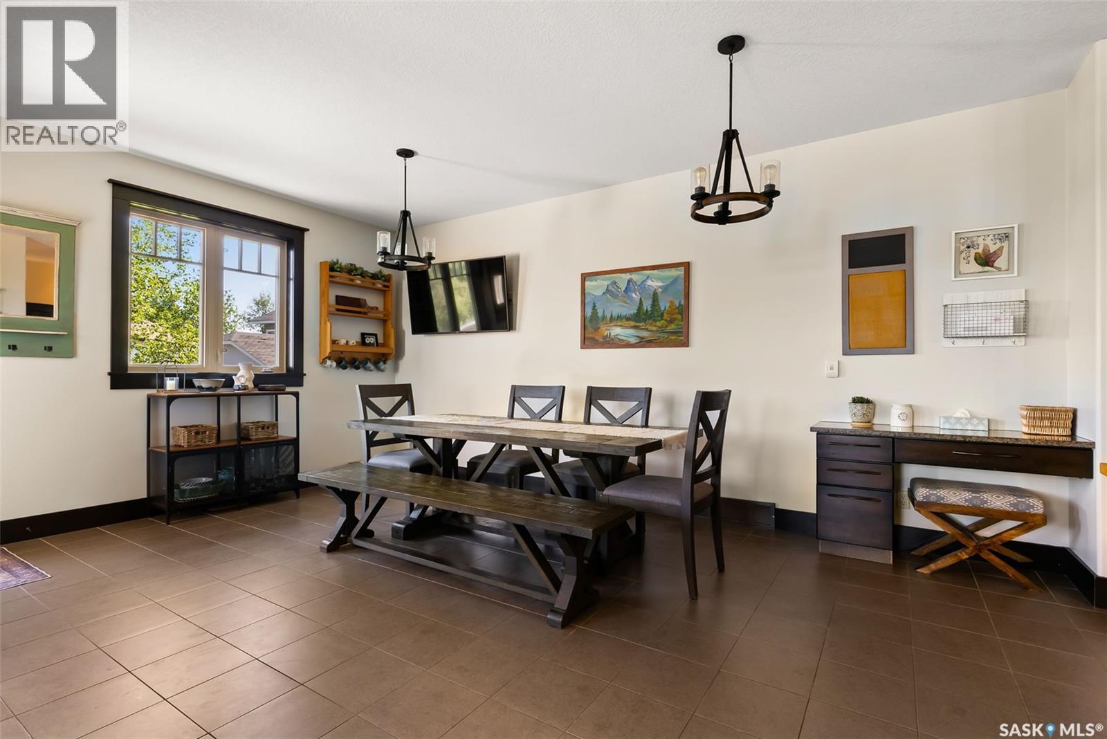 15 Meadow Bay, Lumsden, SK - Indoor Photo Showing Dining Room