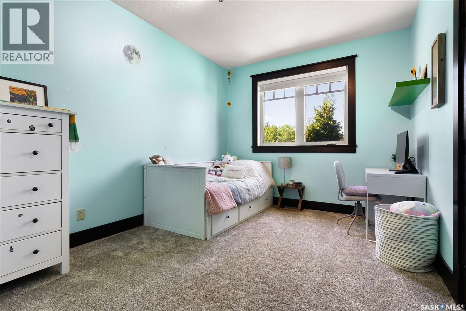 15 Meadow Bay, Lumsden, SK - Indoor Photo Showing Bedroom