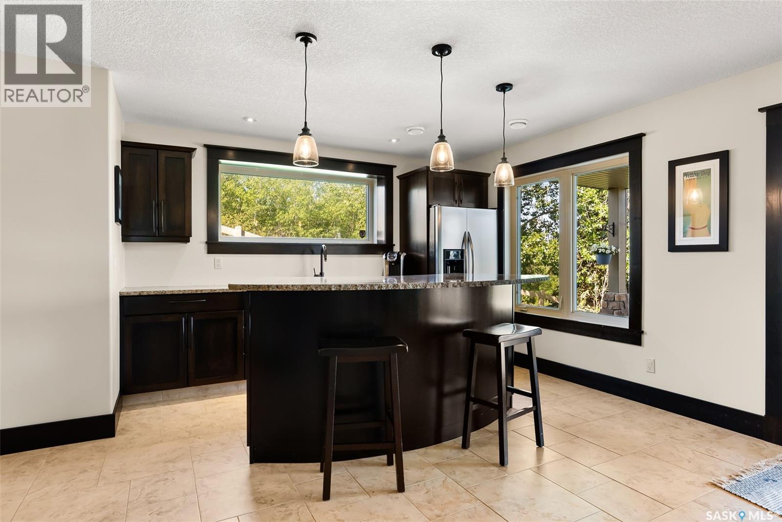 15 Meadow Bay, Lumsden, SK - Indoor Photo Showing Kitchen With Upgraded Kitchen