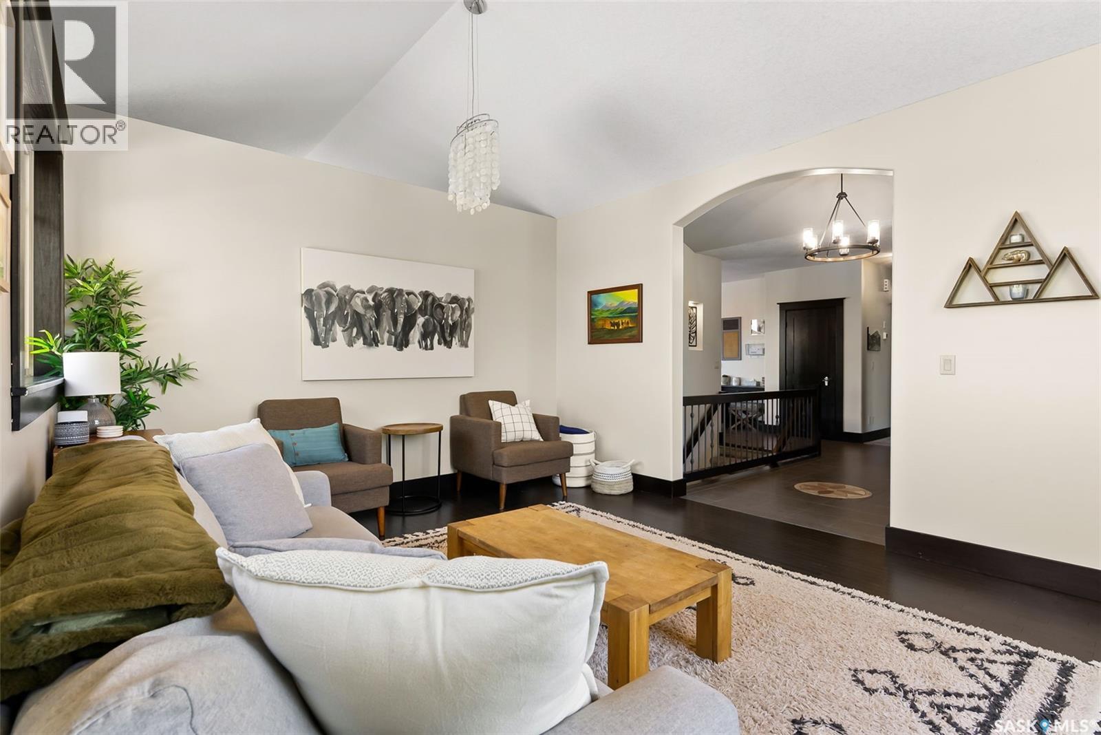 15 Meadow Bay, Lumsden, SK - Indoor Photo Showing Living Room