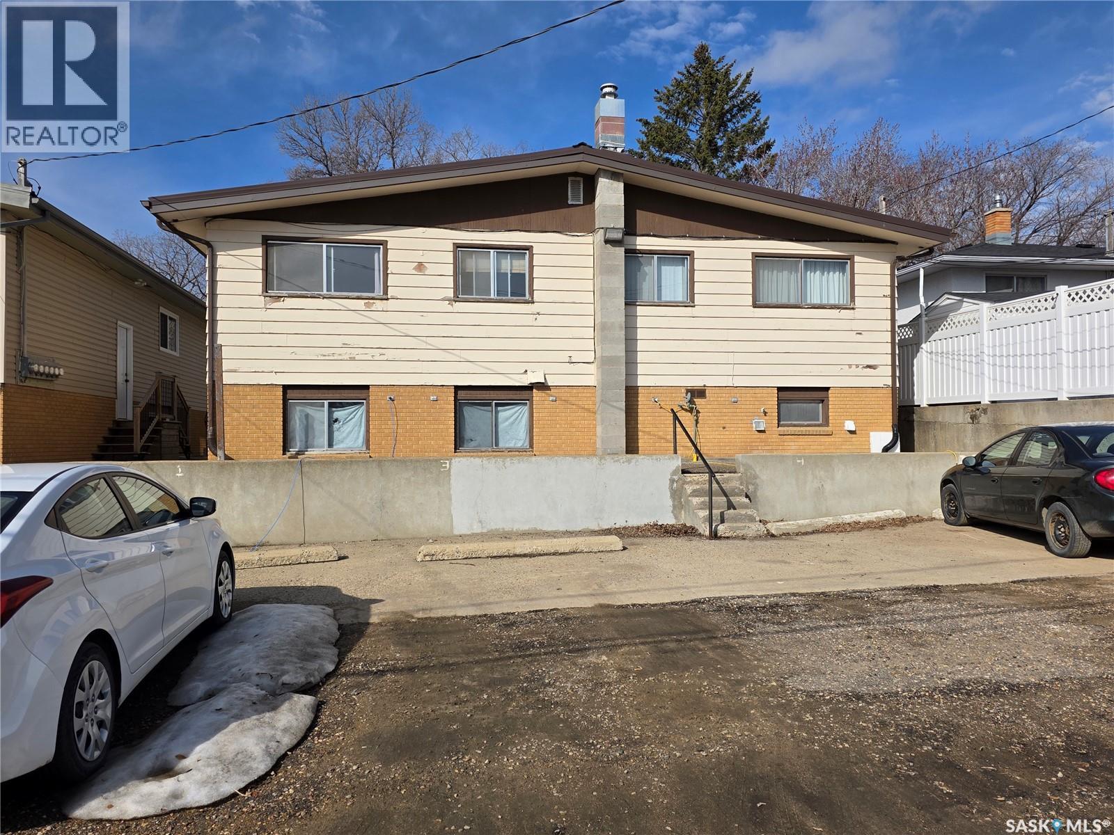 459 6Th Avenue Nw, Swift Current, SK - Outdoor