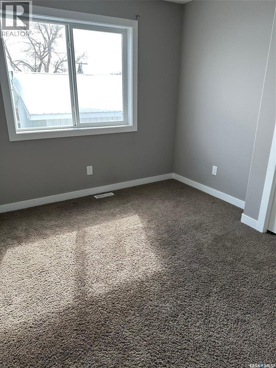 6 416 Main Street, Bienfait, SK - Indoor Photo Showing Other Room