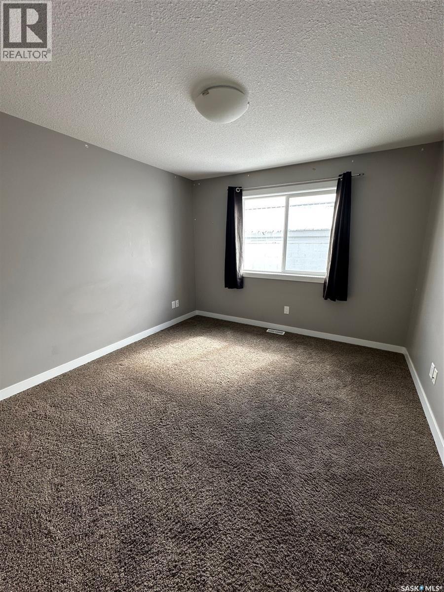 6 416 Main Street, Bienfait, SK - Indoor Photo Showing Other Room