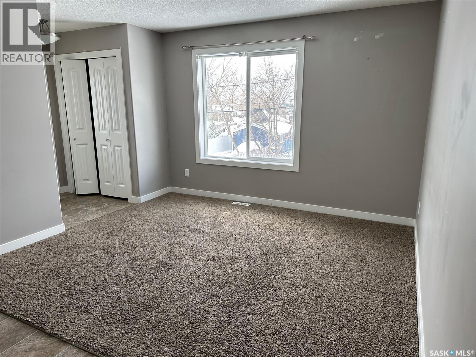 6 416 Main Street, Bienfait, SK - Indoor Photo Showing Other Room