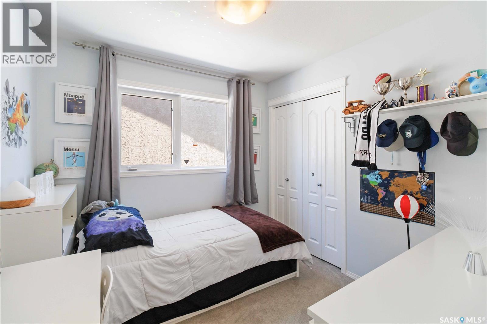 330 Sears Cove, Saskatoon, SK - Indoor Photo Showing Bedroom