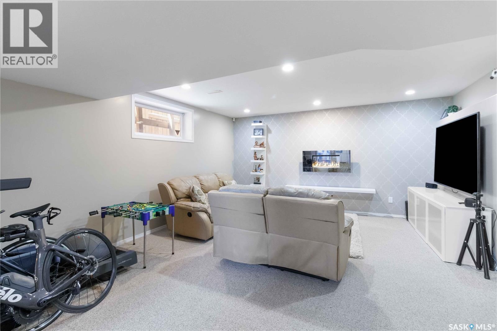 330 Sears Cove, Saskatoon, SK - Indoor