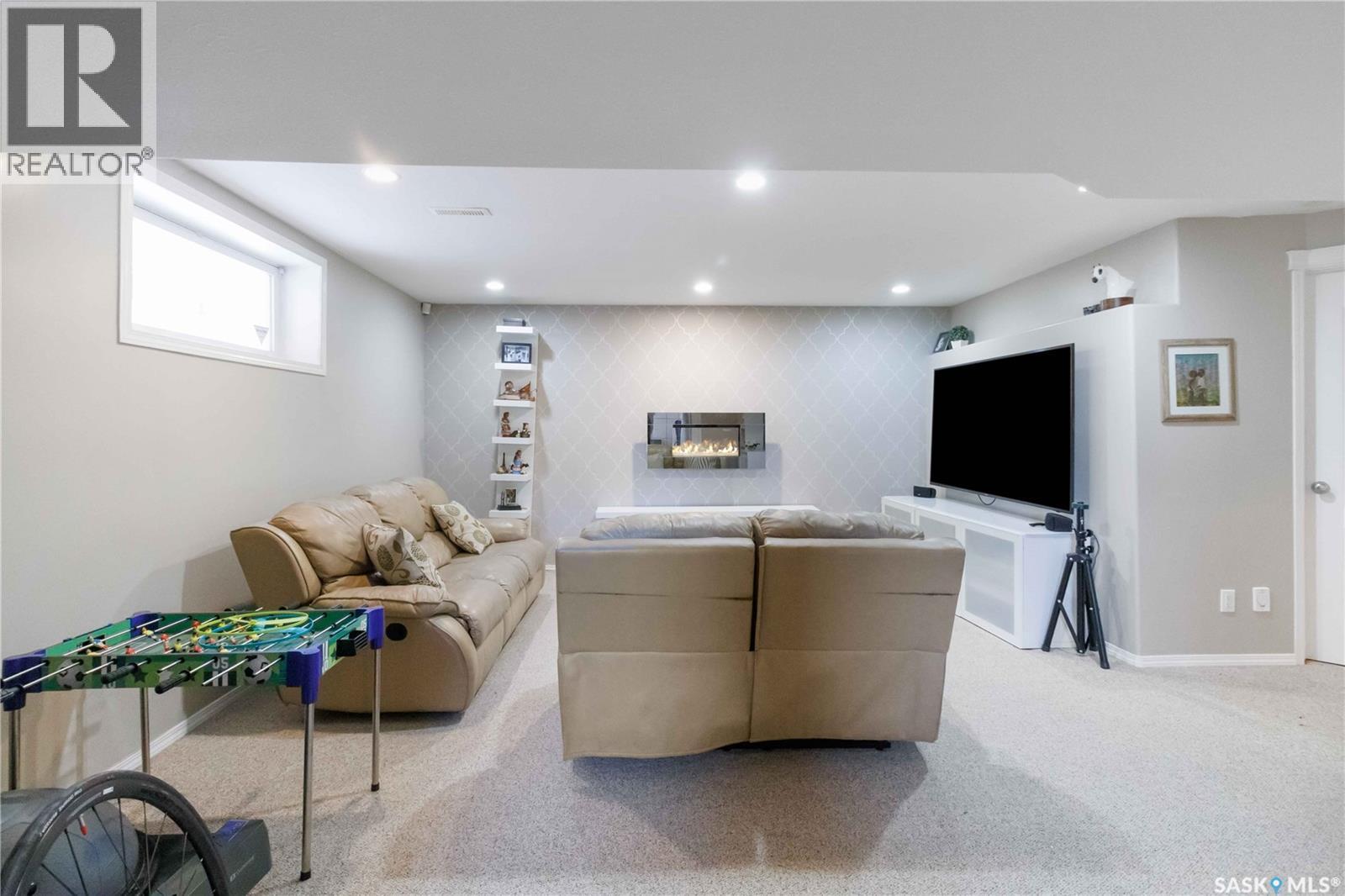 330 Sears Cove, Saskatoon, SK - Indoor