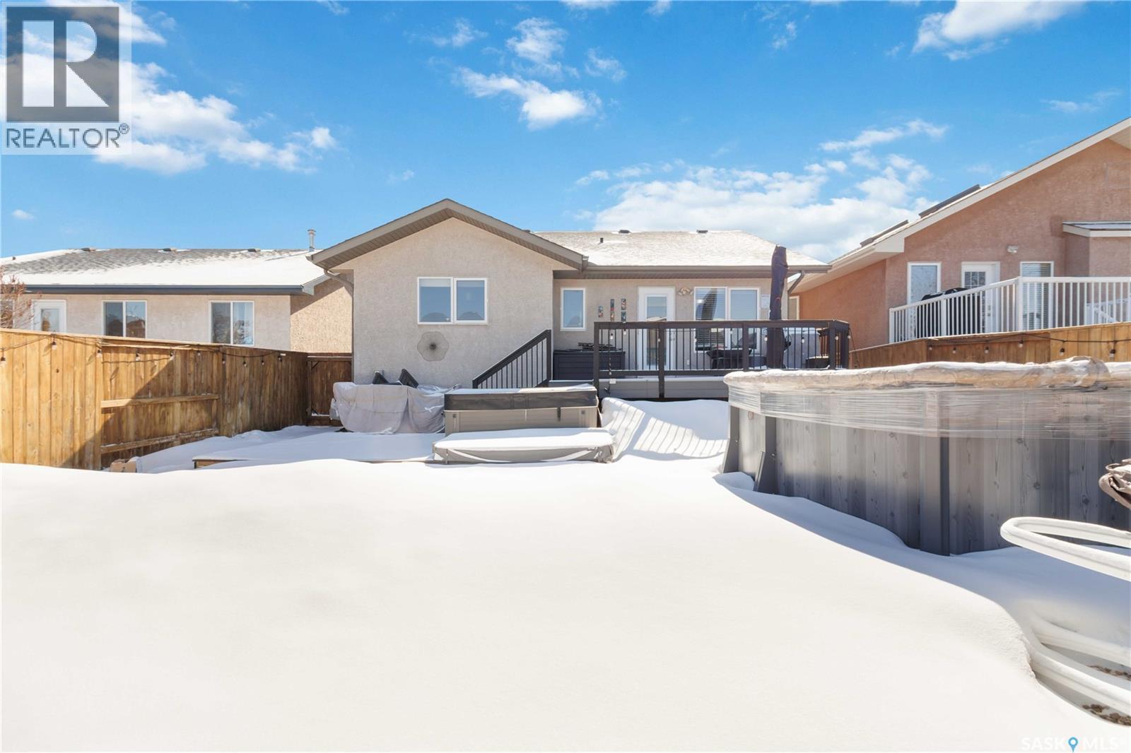 330 Sears Cove, Saskatoon, SK - Outdoor