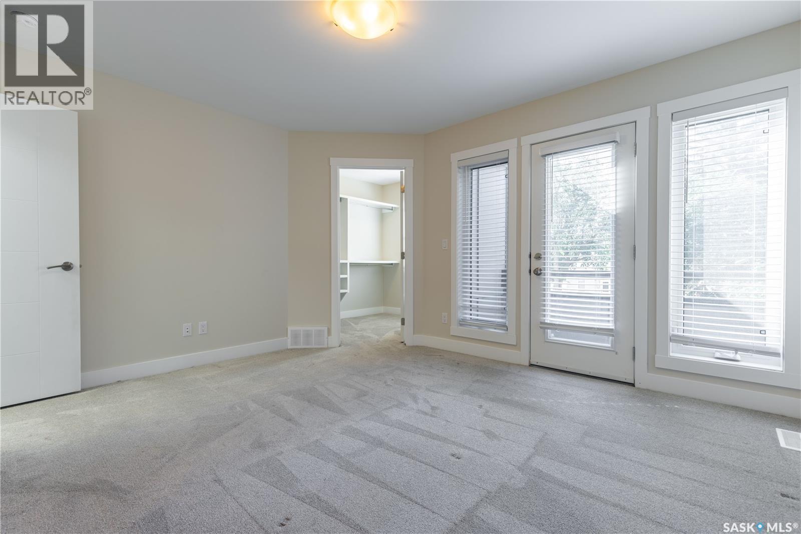 1037 7Th Street E, Saskatoon, SK