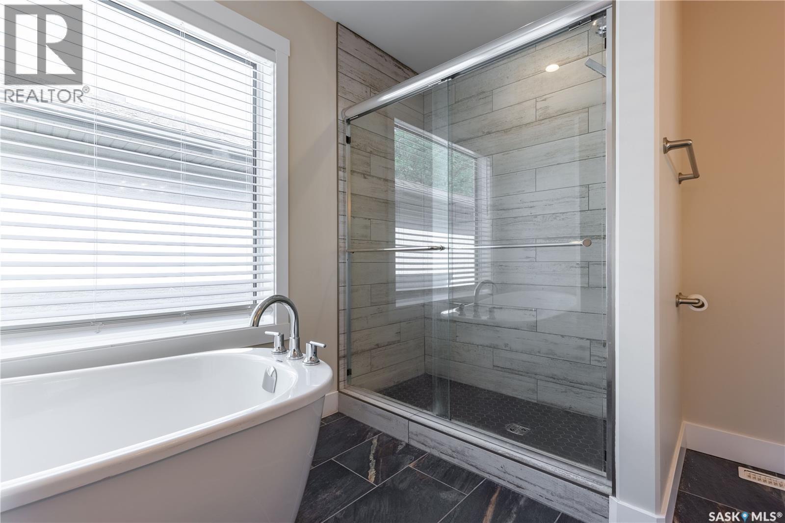 1037 7Th Street E, Saskatoon, SK