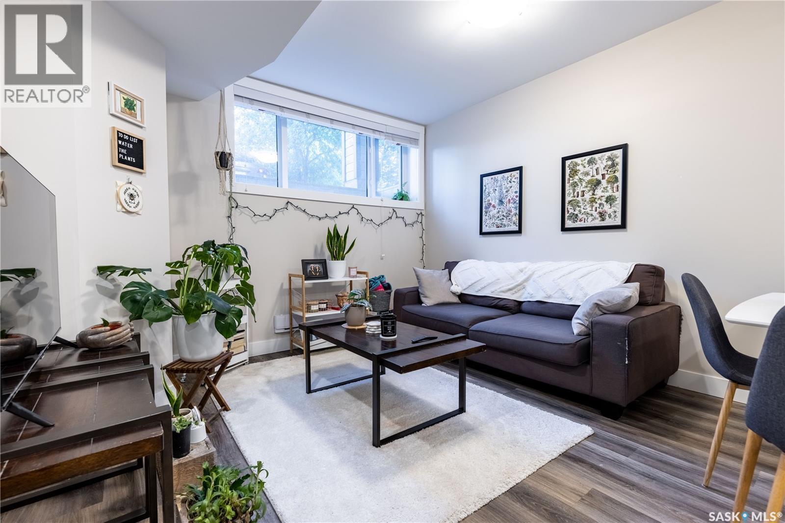 1037 7Th Street E, Saskatoon, SK