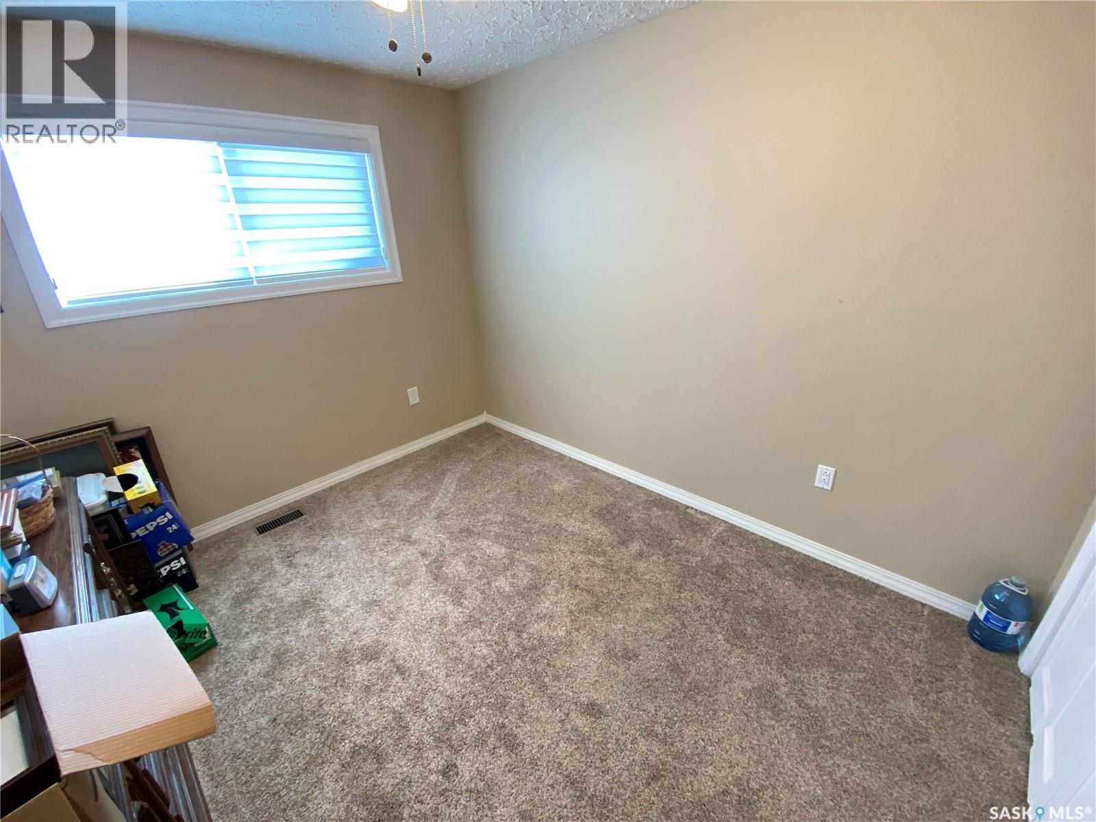 389 Maple Avenue, Yorkton, SK - Indoor Photo Showing Other Room