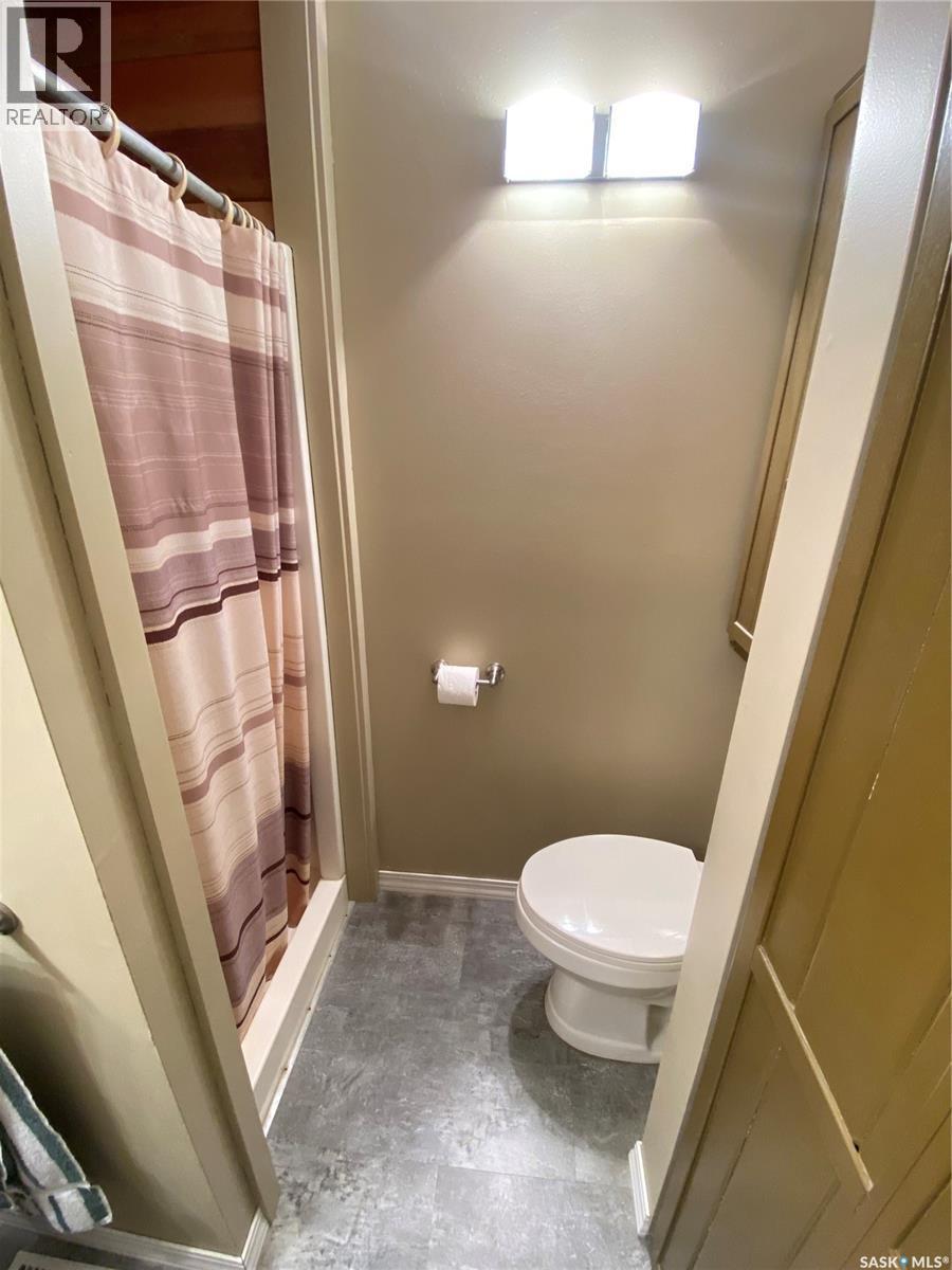 389 Maple Avenue, Yorkton, SK - Indoor Photo Showing Bathroom