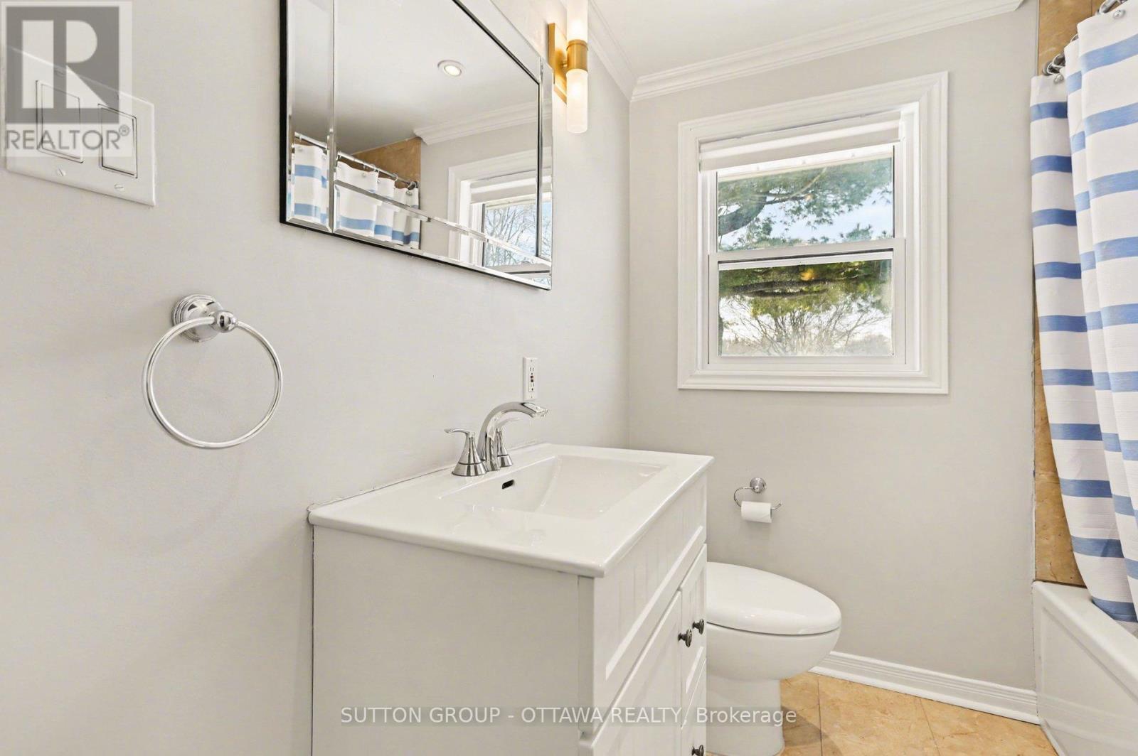 1071 Aldea Avenue, Ottawa, ON - Indoor Photo Showing Bathroom