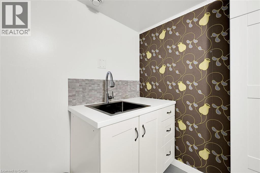 28 Marion Crescent, Dundas, ON - Indoor