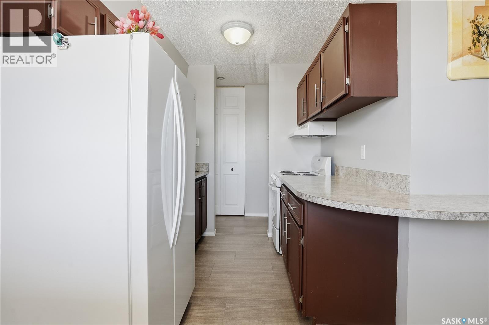 206 31 Rodenbush Drive, Regina, SK - Indoor Photo Showing Kitchen