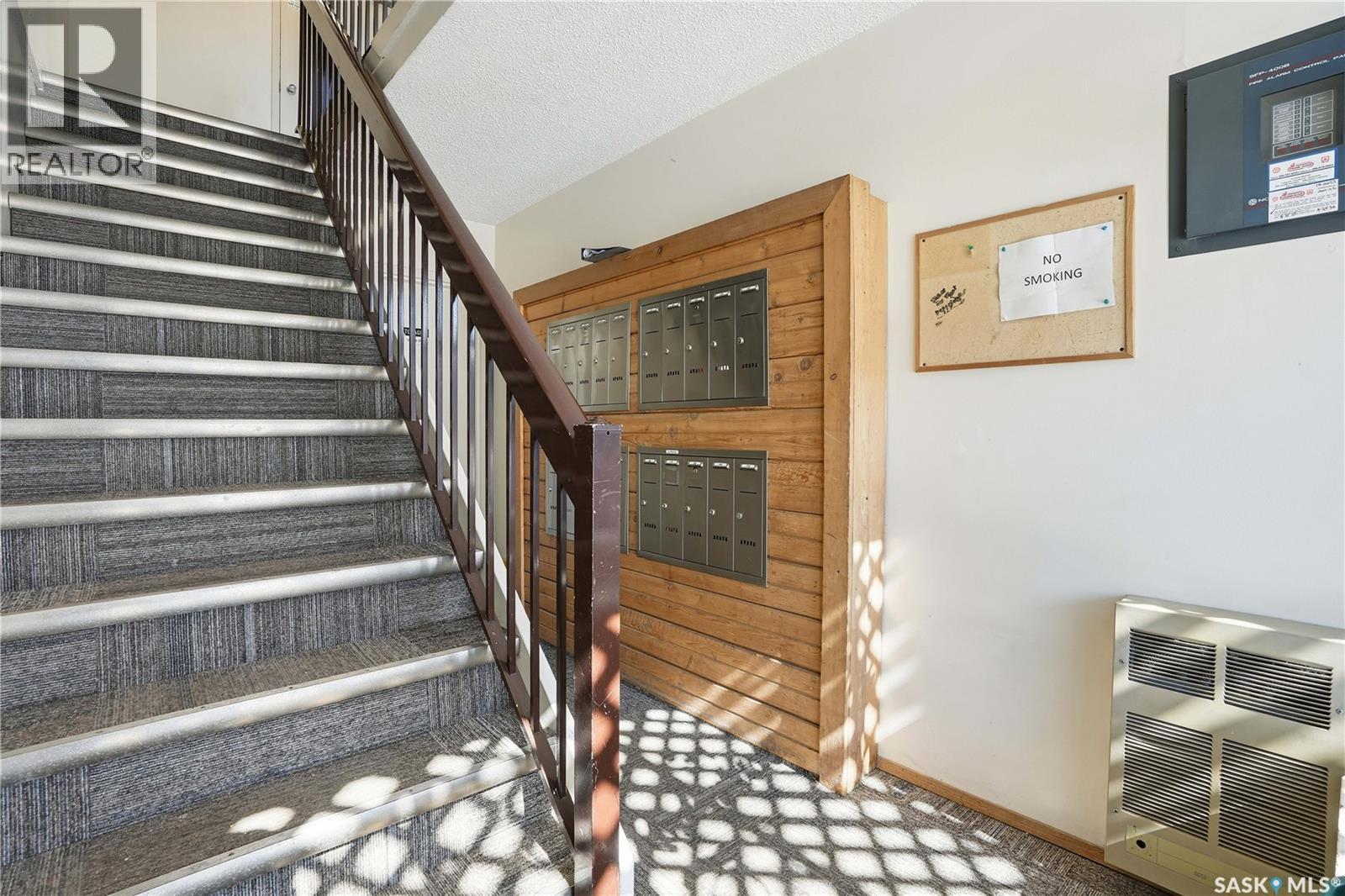 206 31 Rodenbush Drive, Regina, SK - Indoor Photo Showing Other Room