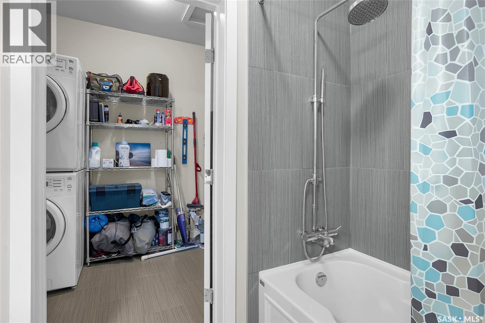 1102 1015 Patrick Crescent, Saskatoon, SK - Indoor Photo Showing Laundry Room