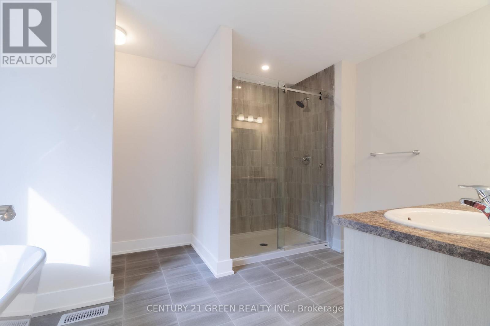 123 Tonic Crescent, Ottawa, ON