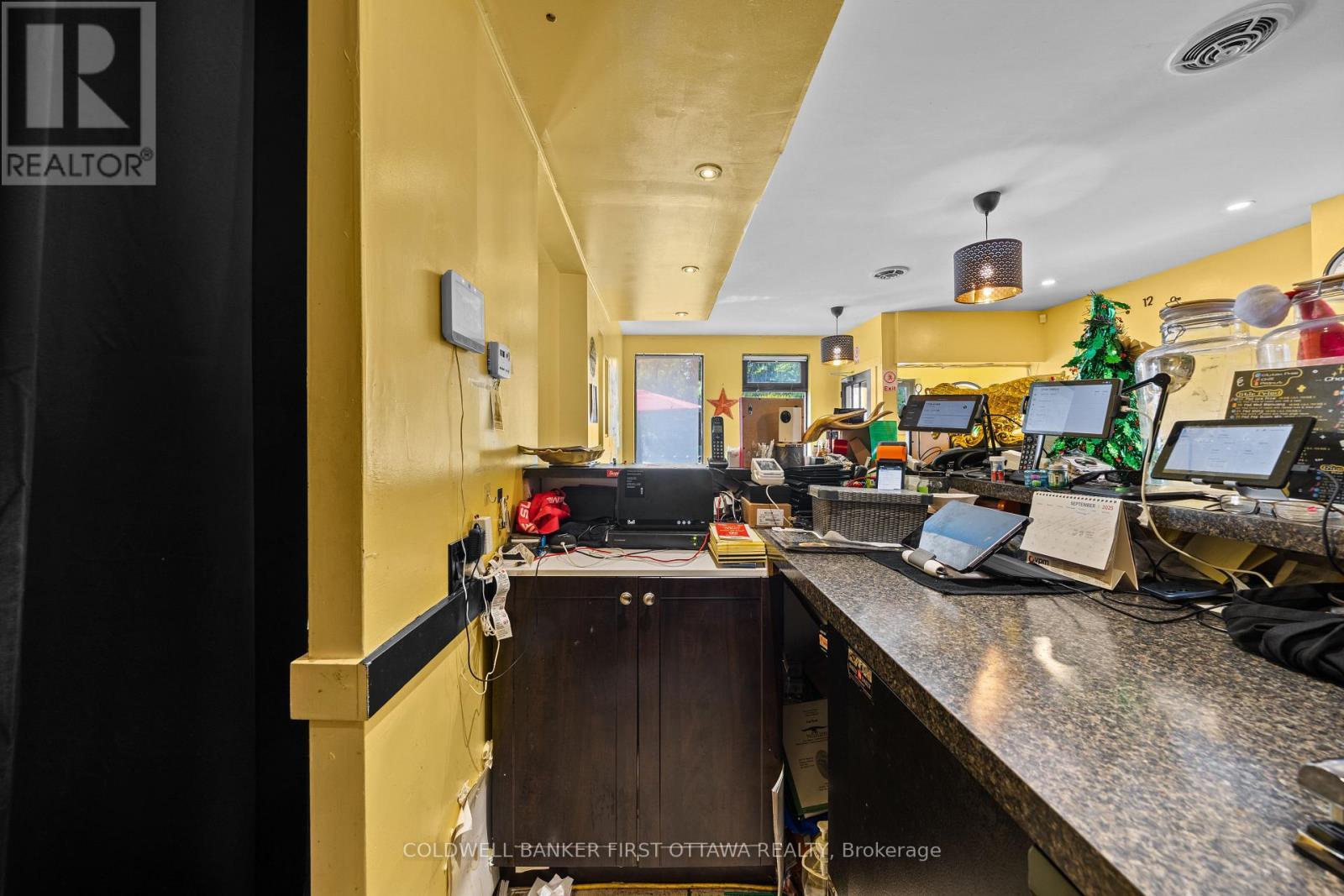 Counter - 121 Preston Street, Ottawa, ON