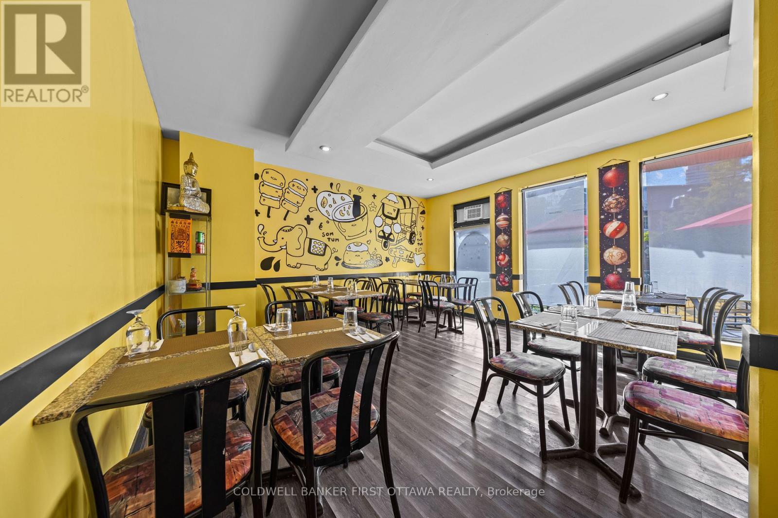Dinning Area - 121 Preston Street, Ottawa, ON