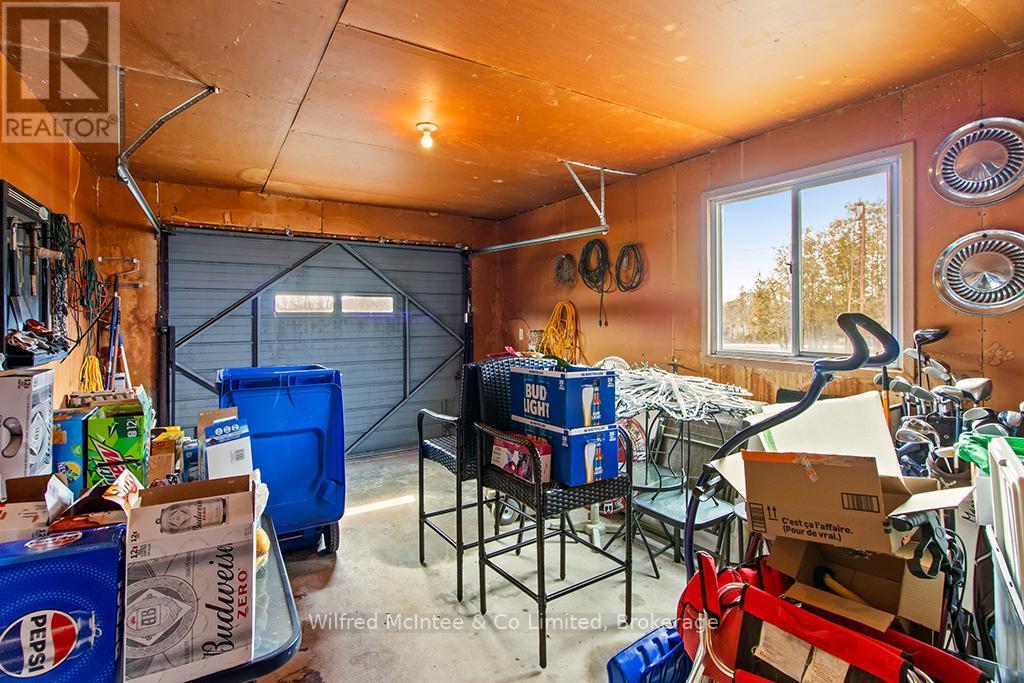1 car attached garage off mudroom - 401395 Grey Rd 4, West Grey, ON