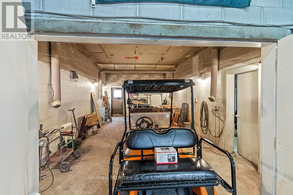 paint and body work booth - 401395 Grey Rd 4, West Grey, ON