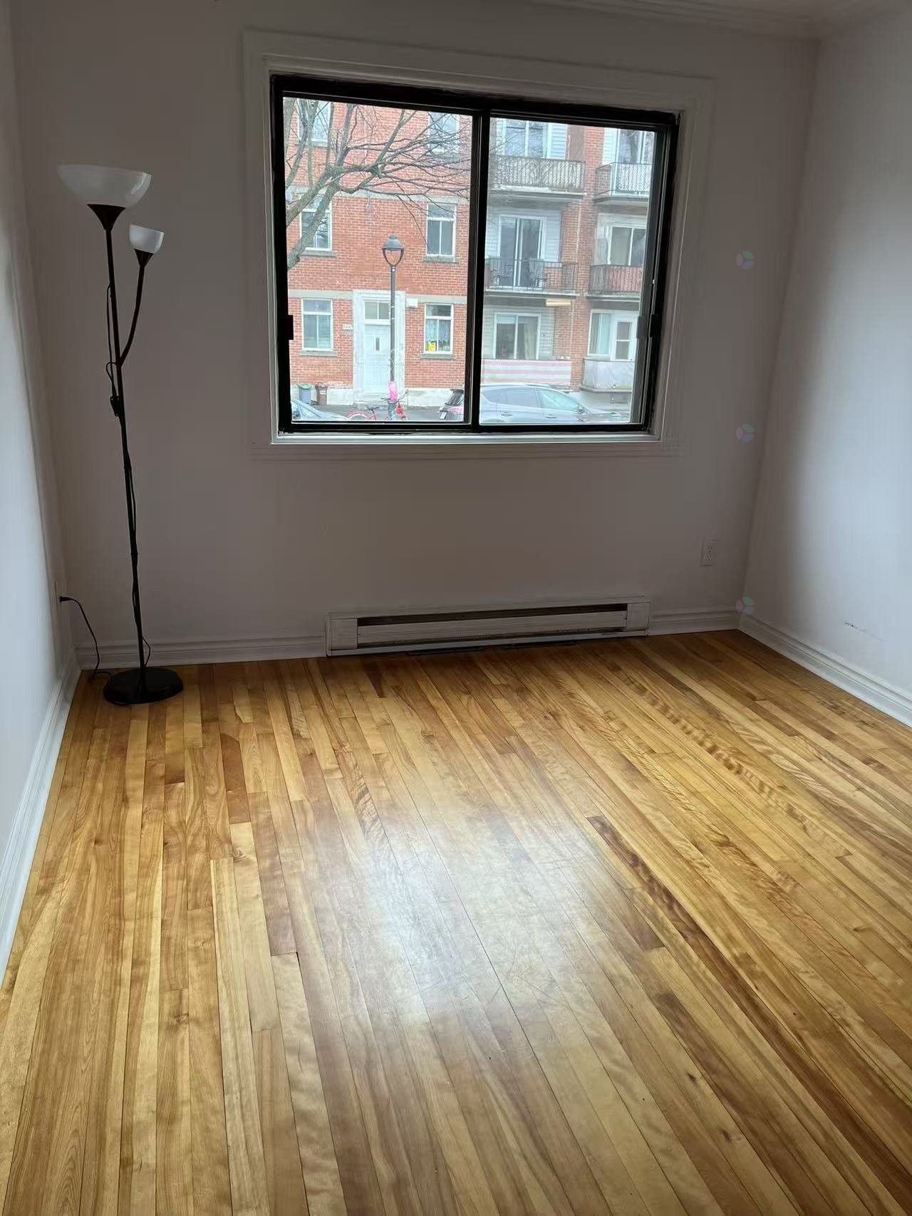 Chambre à coucher - 6641 Rue Mazarin, Montréal (Le Sud-Ouest), QC - Indoor Photo Showing Other Room