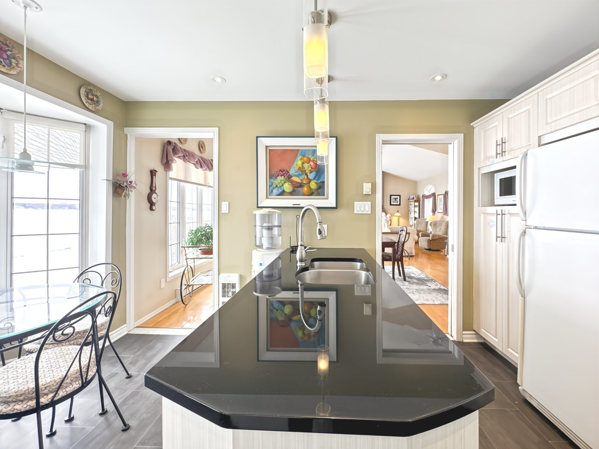 Kitchen - 918 Ch. Duhamel, Pincourt, QC - Indoor Photo Showing Kitchen With Double Sink