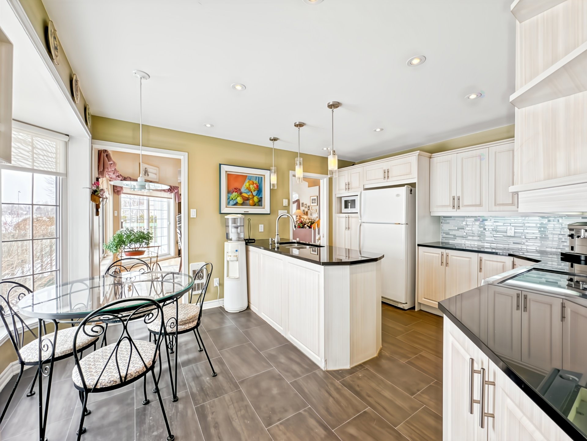 Dinette - 918 Ch. Duhamel, Pincourt, QC - Indoor Photo Showing Kitchen With Upgraded Kitchen
