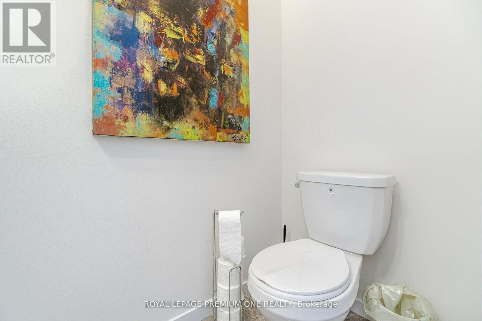 2 Seacoasts Circle, Vaughan, ON - Indoor Photo Showing Bathroom