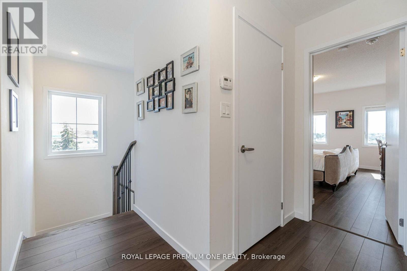 2 Seacoasts Circle, Vaughan, ON - Indoor Photo Showing Other Room