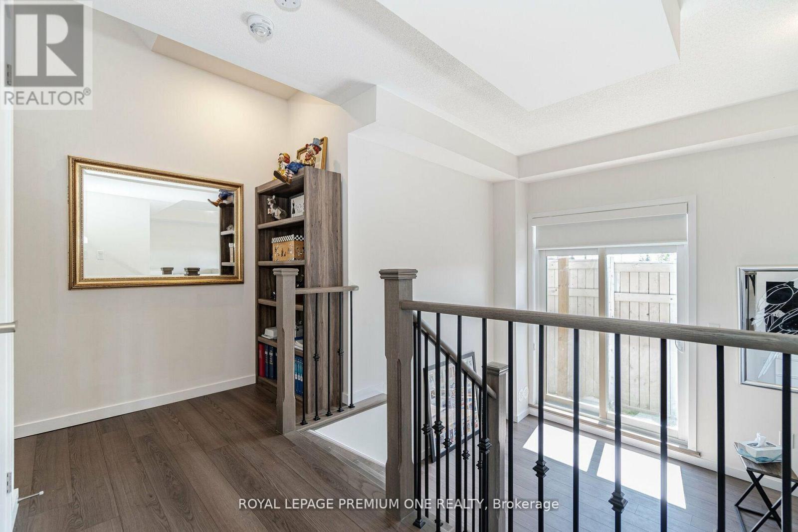 2 Seacoasts Circle, Vaughan, ON - Indoor Photo Showing Other Room