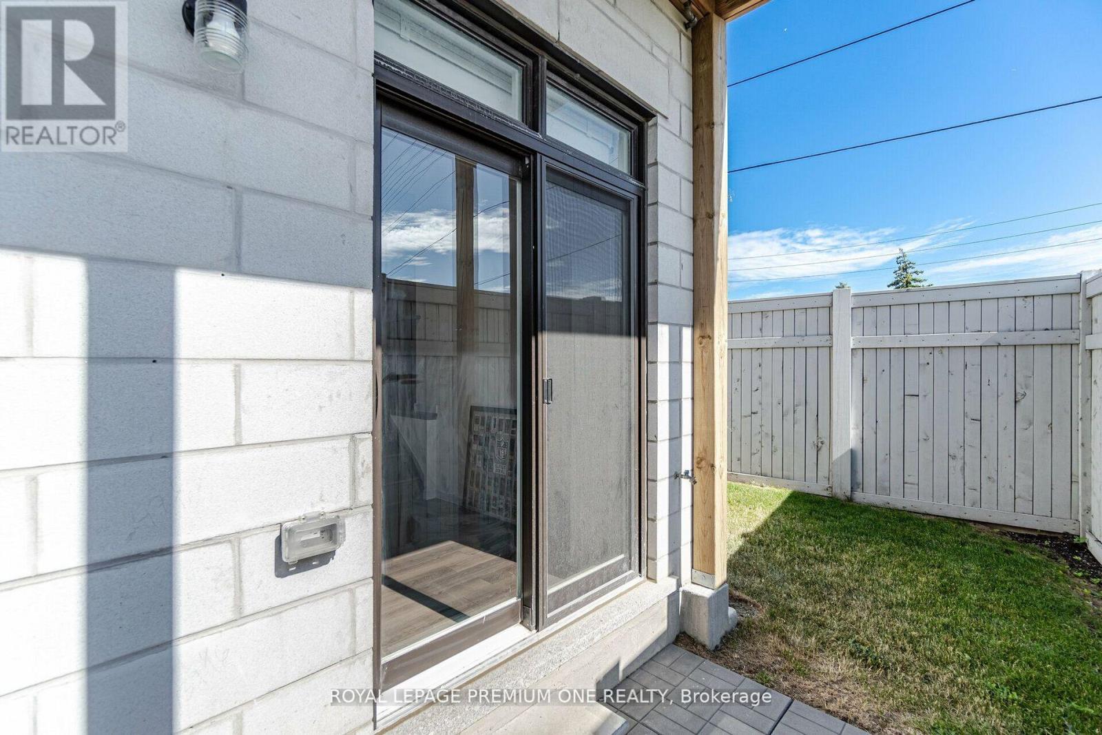 2 Seacoasts Circle, Vaughan, ON - Outdoor With Exterior