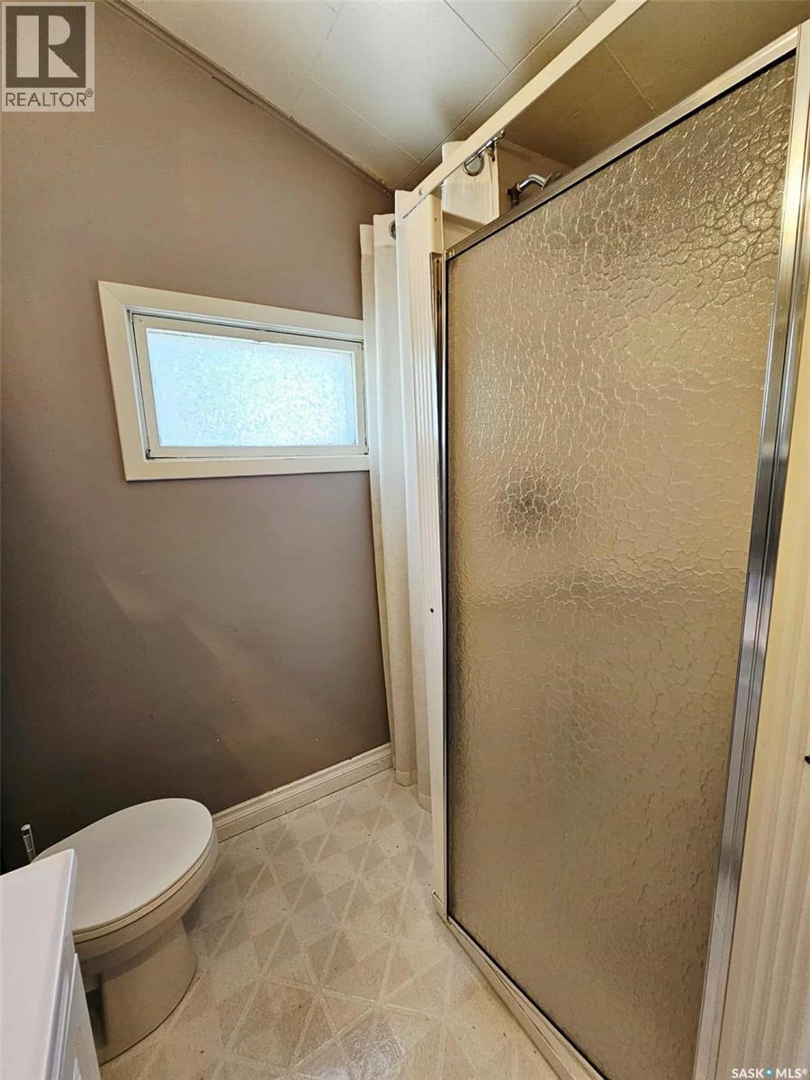 274 7Th Avenue E, Melville, SK - Indoor Photo Showing Bathroom